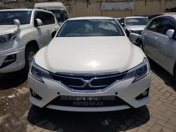 2014 Toyota Mark X Pearl - Stylish Sedan for Sale