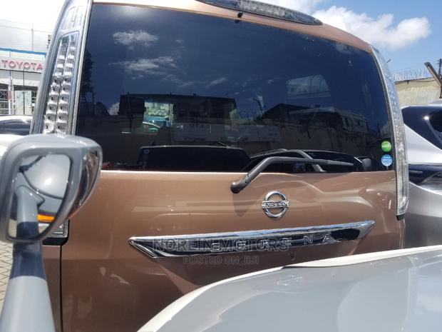 Nissan Serena Gold 2015: Stylish MPV Up for Grabs