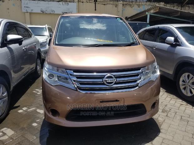 Nissan Serena Gold 2015: Stylish MPV Up for Grabs