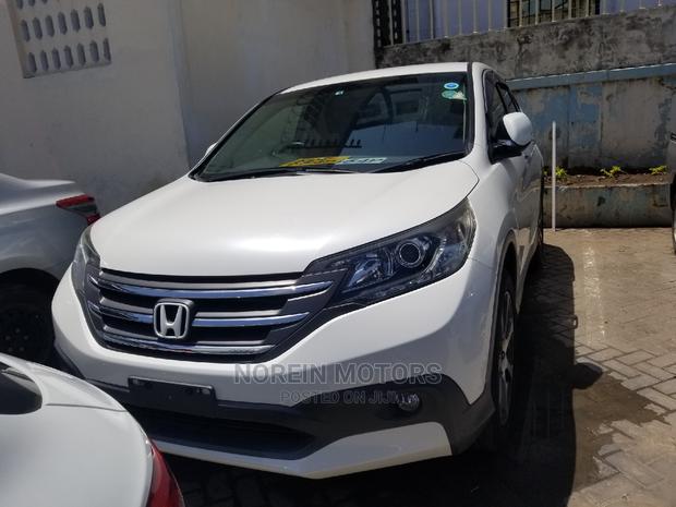 White 2014 Honda CR-V - Spacious and Efficient SUV