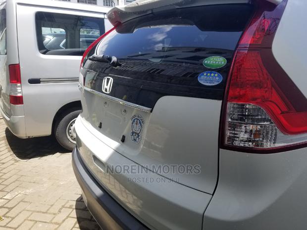 White 2014 Honda CR-V - Spacious and Efficient SUV