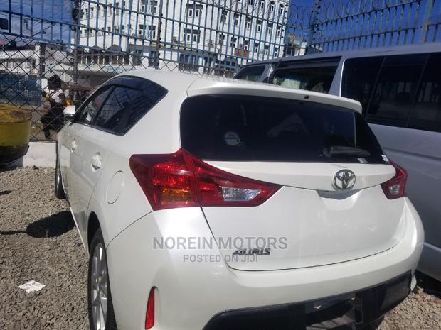 Used 2015 Toyota Auris Pearl - Elegant Pre-Owned Compact Car