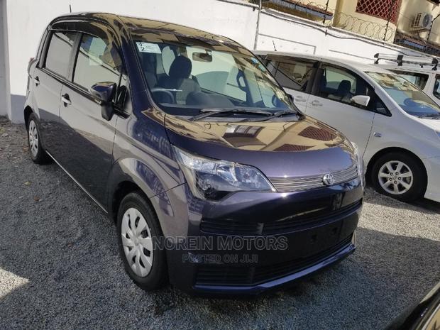 High-Quality 2015 Toyota Spade Purple - Used Car