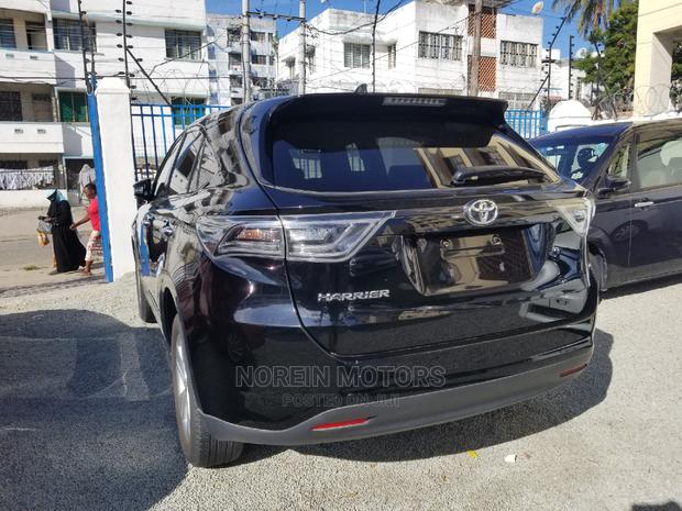 2015 Toyota Harrier Black Edition: High-end SUV Offer