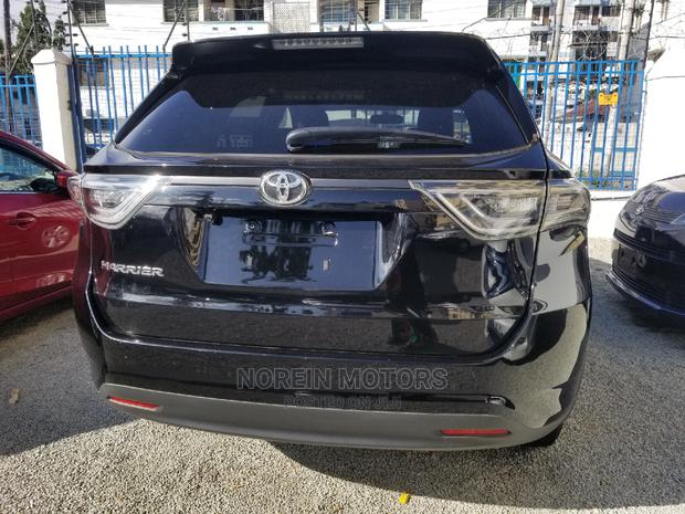2015 Toyota Harrier Black Edition: High-end SUV Offer