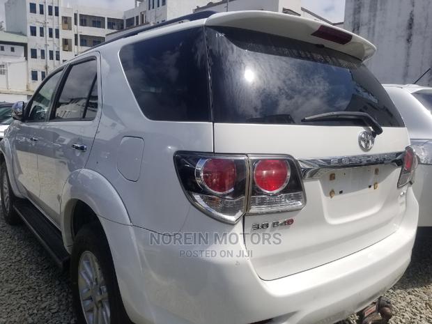 2014 Toyota Fortuner Off-White SUV for Sale