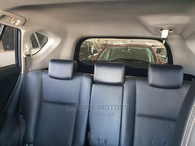 2016 Toyota RAV4 Black: Well-Maintained