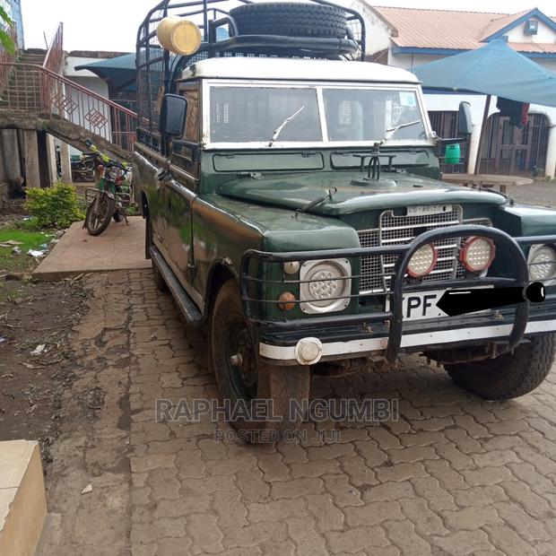 1989 Land Rover Defender Green: Your Off-Road Companion