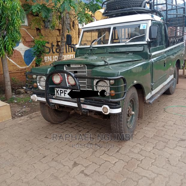 1989 Land Rover Defender Green: Your Off-Road Companion