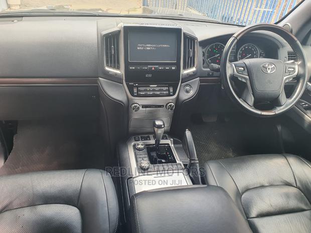 2016 Toyota Land Cruiser Prado 3.0 D-4D (190 Hp) 7 Seater Black - Luxury Edition