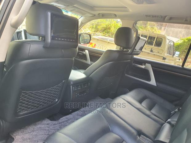 2016 Toyota Land Cruiser Prado SV Premium - Black