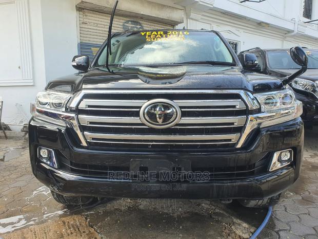 2016 Toyota Land Cruiser Prado SV Premium - Black