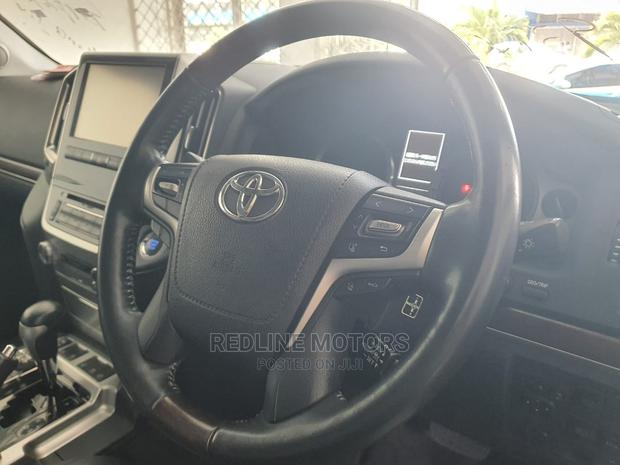 New 2016 Toyota Land Cruiser Prado 4.0 V6 Dual VVT-i Black
