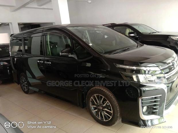 Toyota Voxy 2015 Black