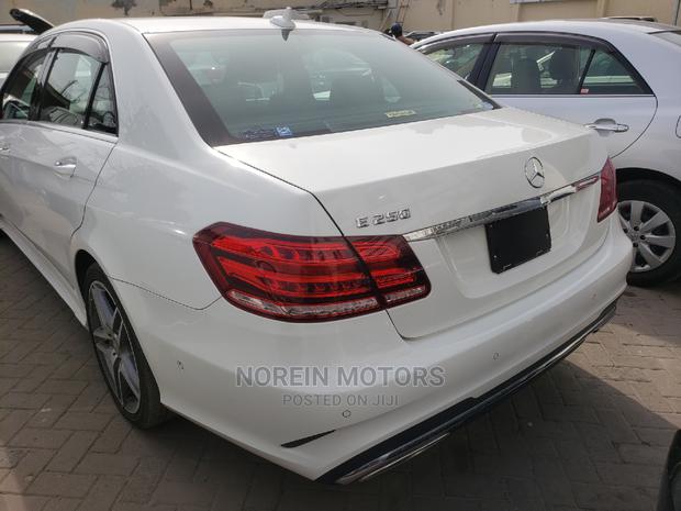 Teal Mercedes-Benz E250 SV Premium 2014 - High-End Sedan Available