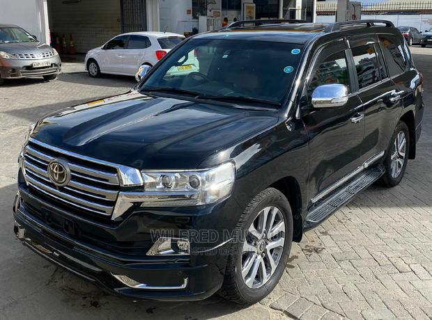 2016 Toyota Land Cruiser - Black Edition: Powerful and Stylish SUV