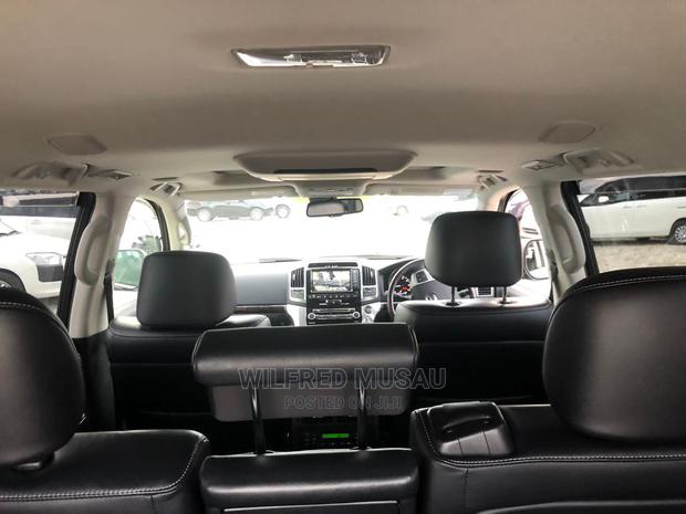 2014 Toyota Land Cruiser Black: Pre-Owned Premium SUV