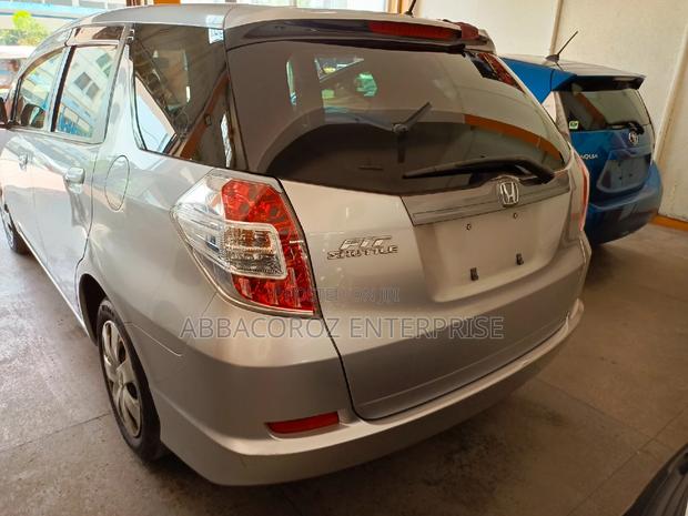 Honda Fit Shuttle 1.5 2WD 2014 Silver