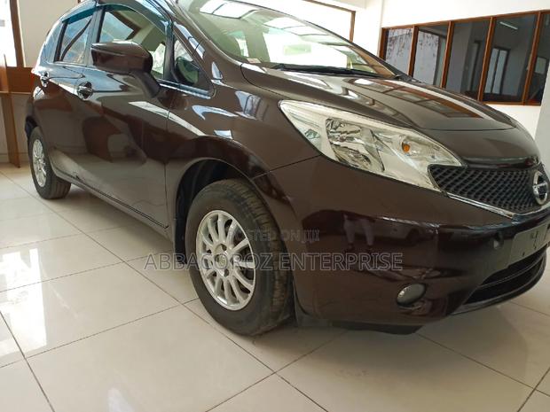 Nissan Note SV Premium 2014 Brown