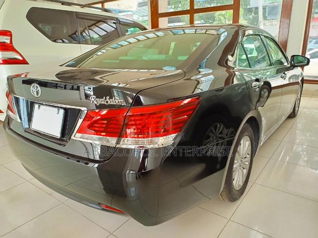 Toyota Crown 2014 Black