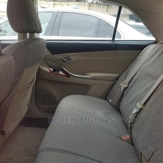 2014 Silver Toyota Premio - Perfect for the Family