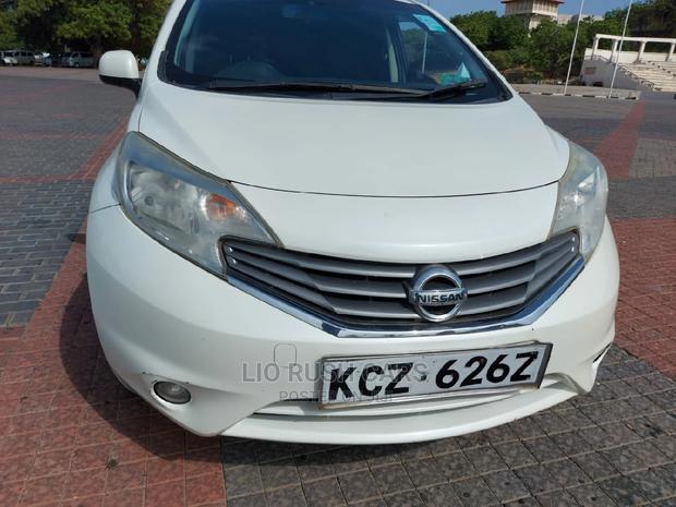 White 2013 Nissan Note - Compact Car with Style and Substance