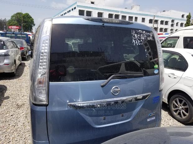 Blue 2014 Nissan Serena: Comfortable and Efficient