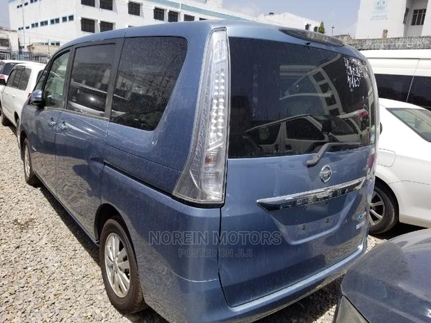 Blue 2014 Nissan Serena: Comfortable and Efficient