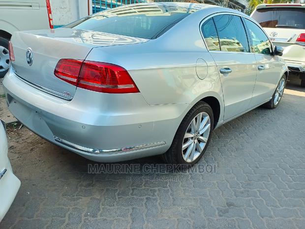 Volkswagen Passat 2014 Silver