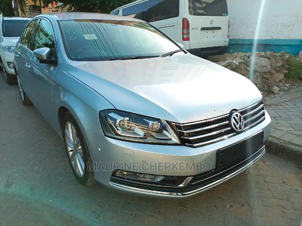 Volkswagen Passat 2014 Silver
