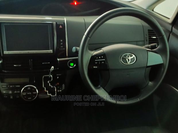 Toyota Estima 2014 Purple