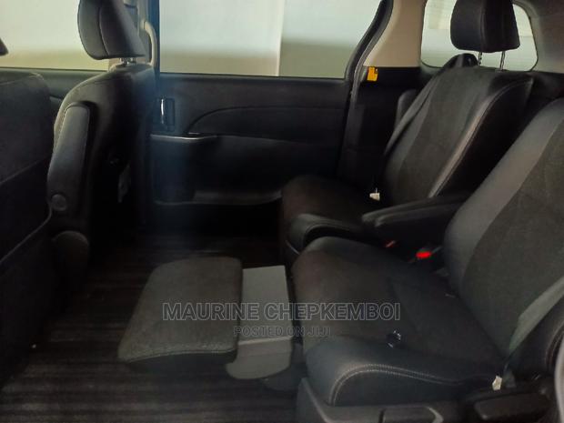 Toyota Estima 2014 Purple