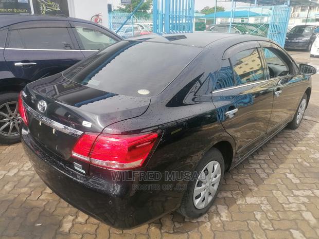 2015 Toyota Premio in Black: Sedan for the Modern Driver