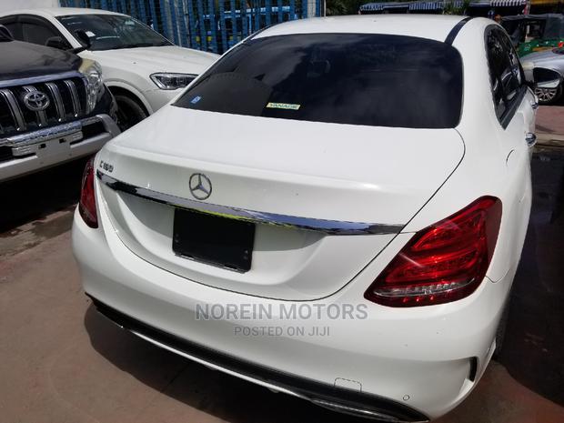 2015 Mercedes-Benz C180 Pearl: Stunning Compact Luxury Sedan