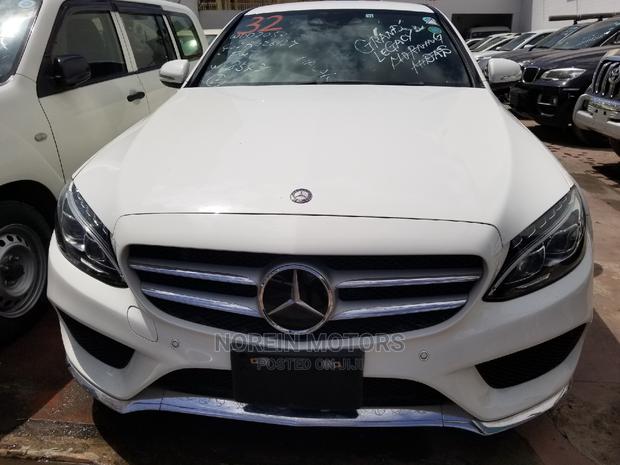 2015 Mercedes-Benz C180 Pearl: Stunning Compact Luxury Sedan