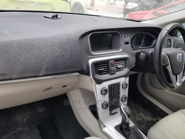 2014 Volvo V40 Red: One Owner, Impeccable Maintenance, Great Value