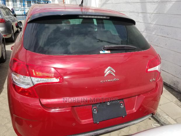 Red 2014 Citroen C4: A Compact Car with a Classy Red Exterior