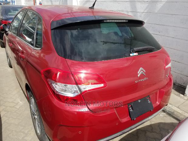 Red 2014 Citroen C4: A Compact Car with a Classy Red Exterior