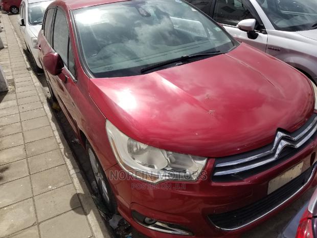 Red 2014 Citroen C4: A Compact Car with a Classy Red Exterior