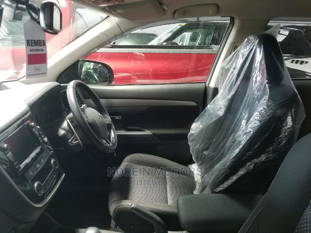 2015 Mitsubishi Outlander - Off-White Edition - Used Car