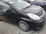 Used 2014 Toyota ISIS Black - Affordable Luxury Sedan for sale