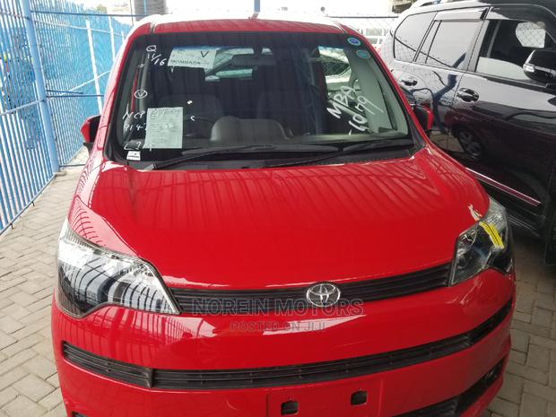 Red 2015 Toyota Spade: Compact SUV for the Modern Family
