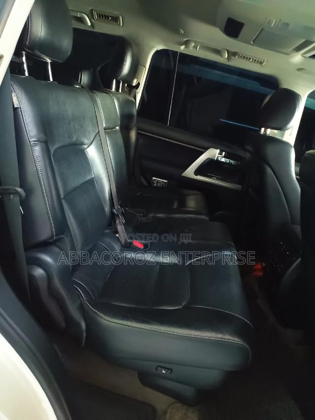 Toyota Land Cruiser 2014 4.6 V8 ZX Pearl