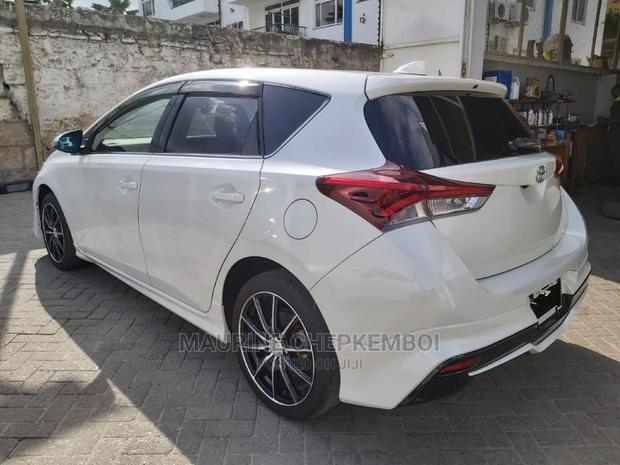Toyota Auris 2015 White