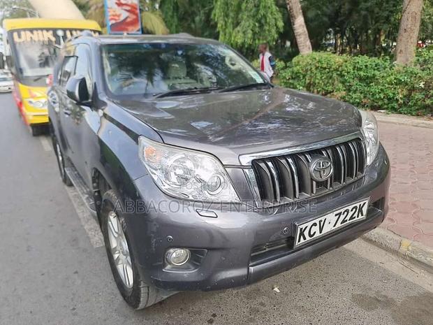 Toyota Land Cruiser Prado 2012 3.0 TD Gray
