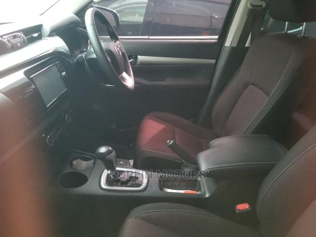 2016 Toyota Hilux Black: Versatile and Durable Pickup Truck