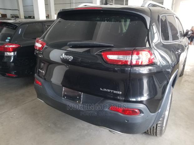 2014 Jeep Cherokee Black: Unmatched Off-Road Performance