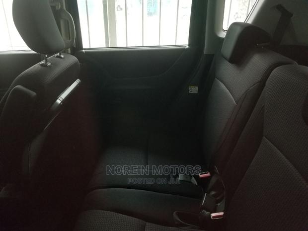 Pre-owned Mitsubishi Delica 2014 Black: Perfect Vehicle, Great Value, Excellent Condition