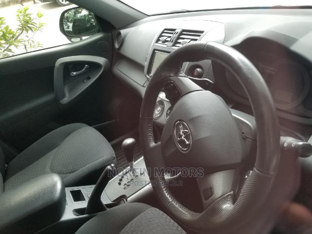 Used 2014 Toyota Vanguard Silver - Affordable and Versatile SUV