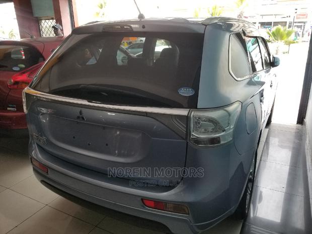 Mitsubishi Outlander 2014 Blue